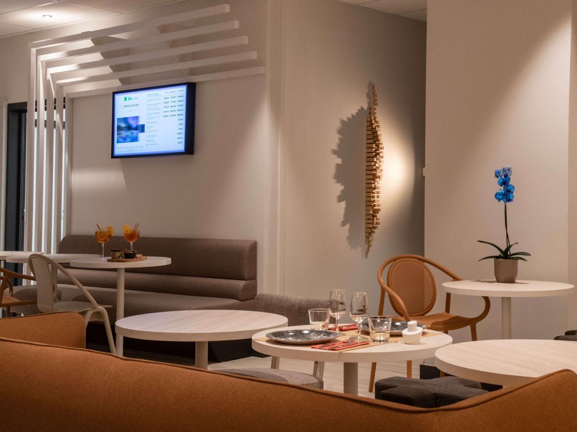 Отель Ibis Styles Porto Vecchio Экстерьер фото