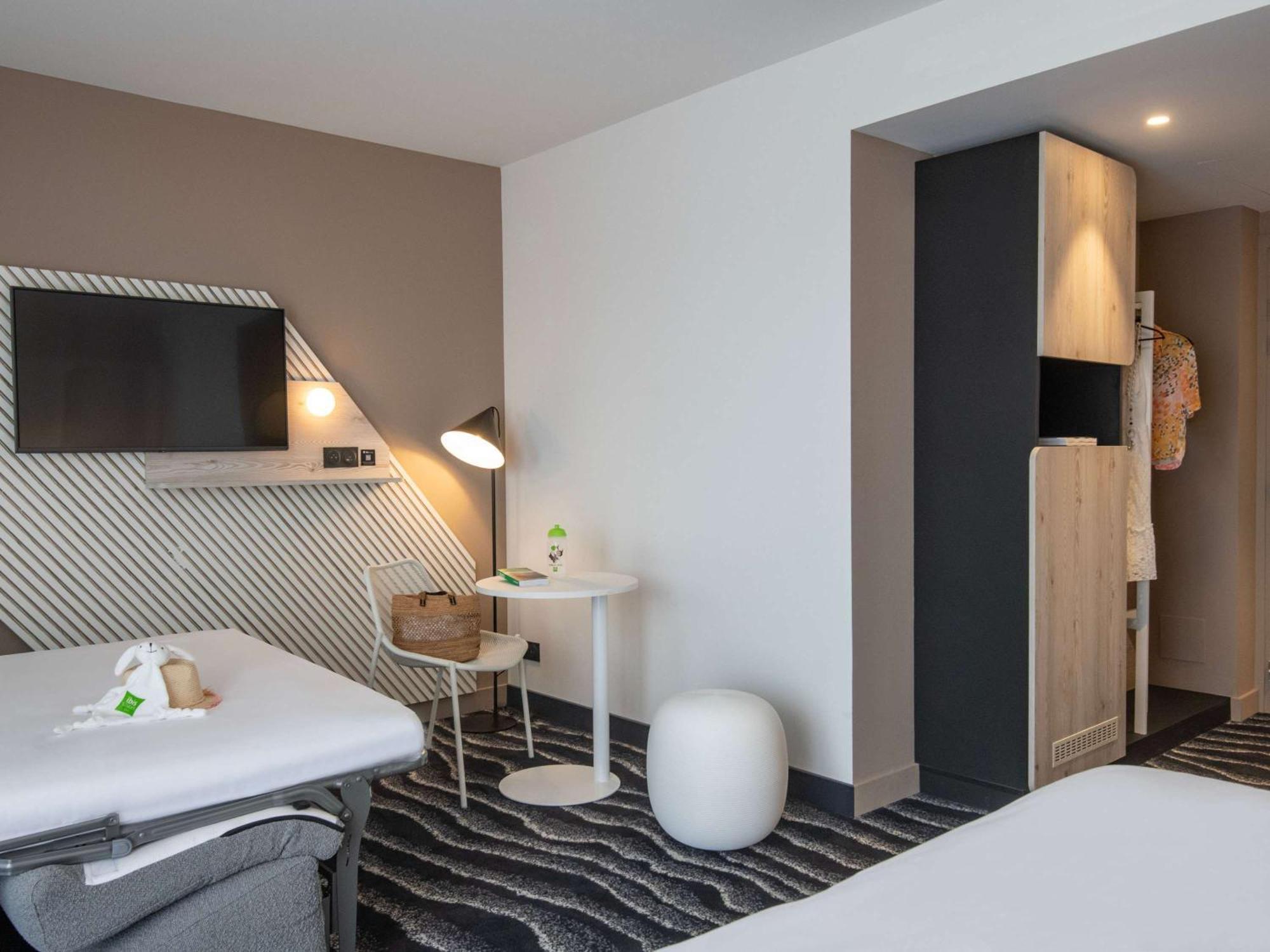 Отель Ibis Styles Porto Vecchio Экстерьер фото