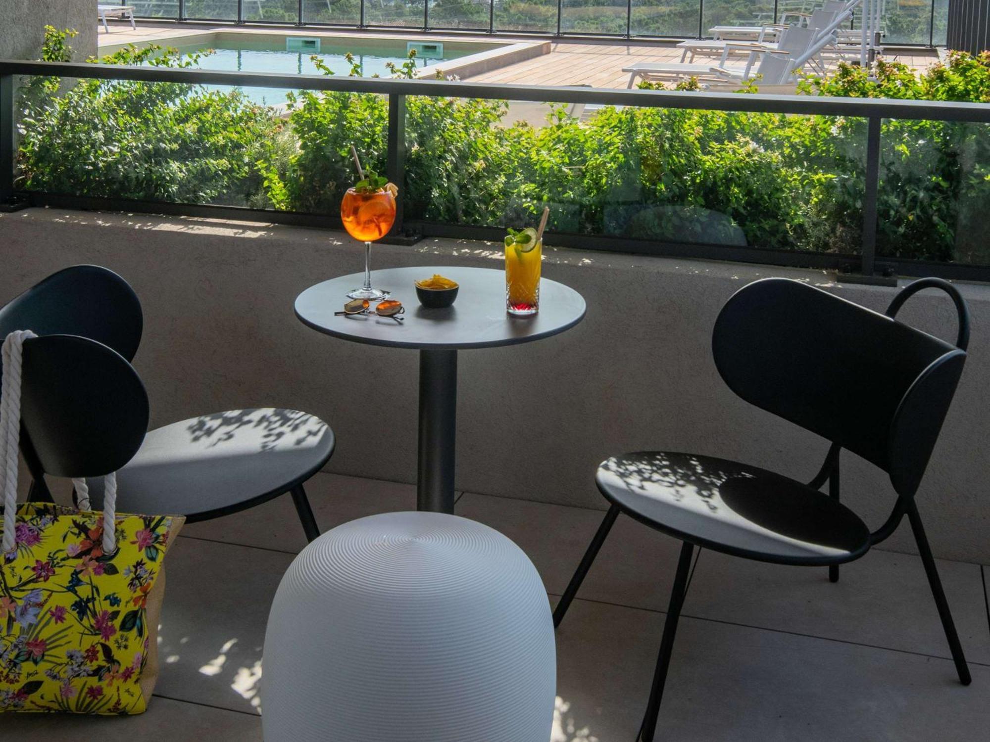 Отель Ibis Styles Porto Vecchio Экстерьер фото