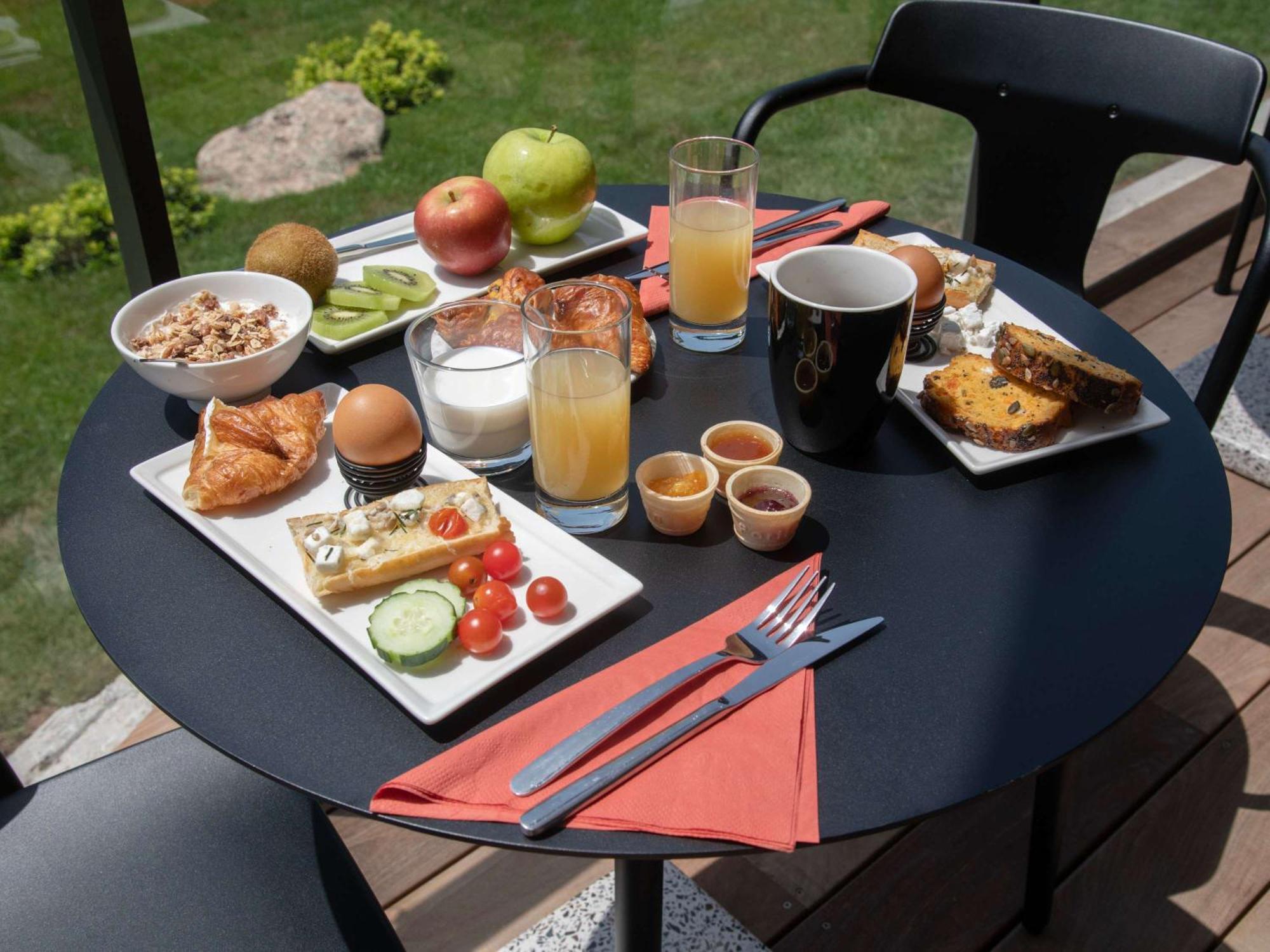 Отель Ibis Styles Porto Vecchio Экстерьер фото