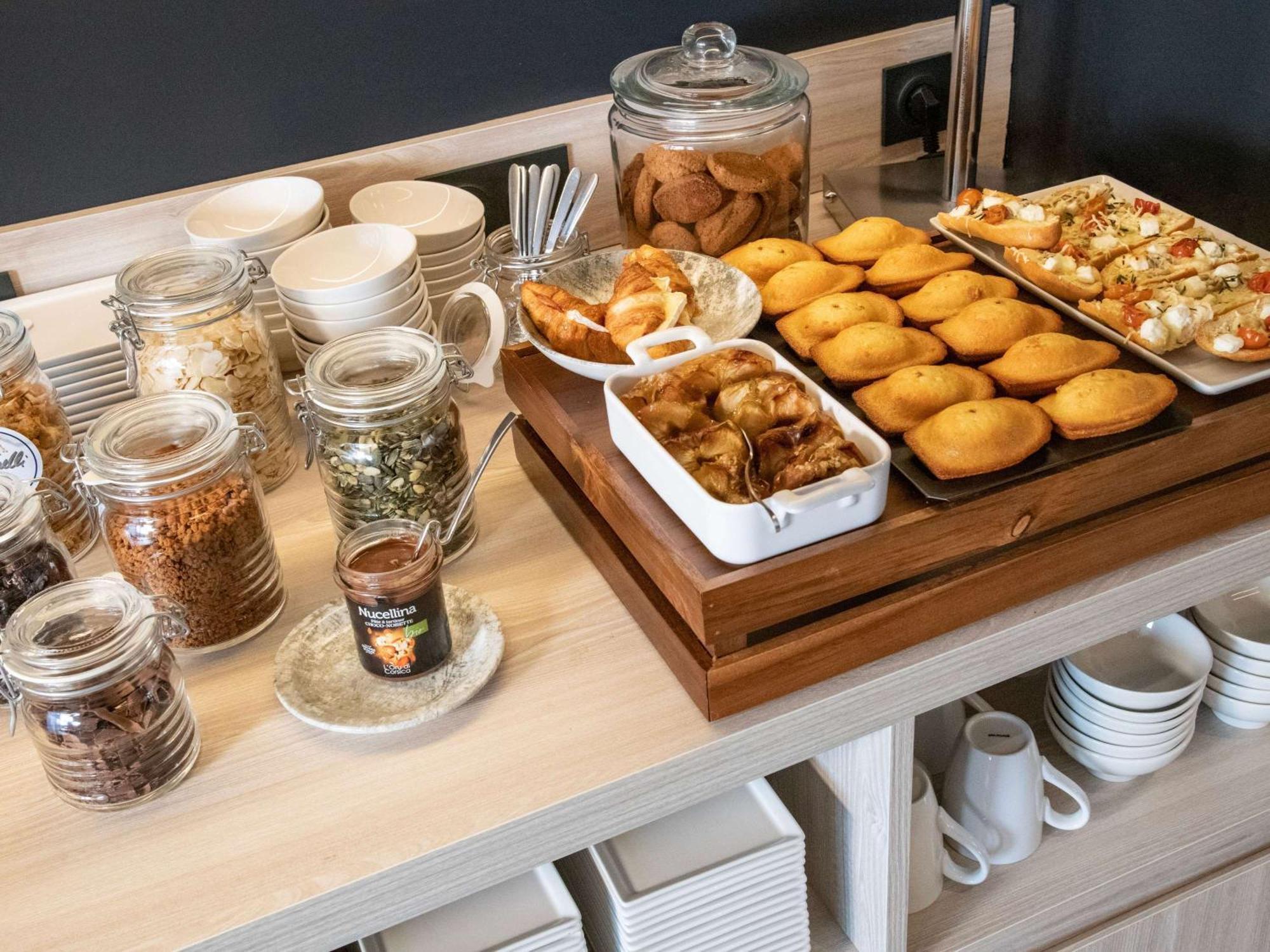 Отель Ibis Styles Porto Vecchio Экстерьер фото