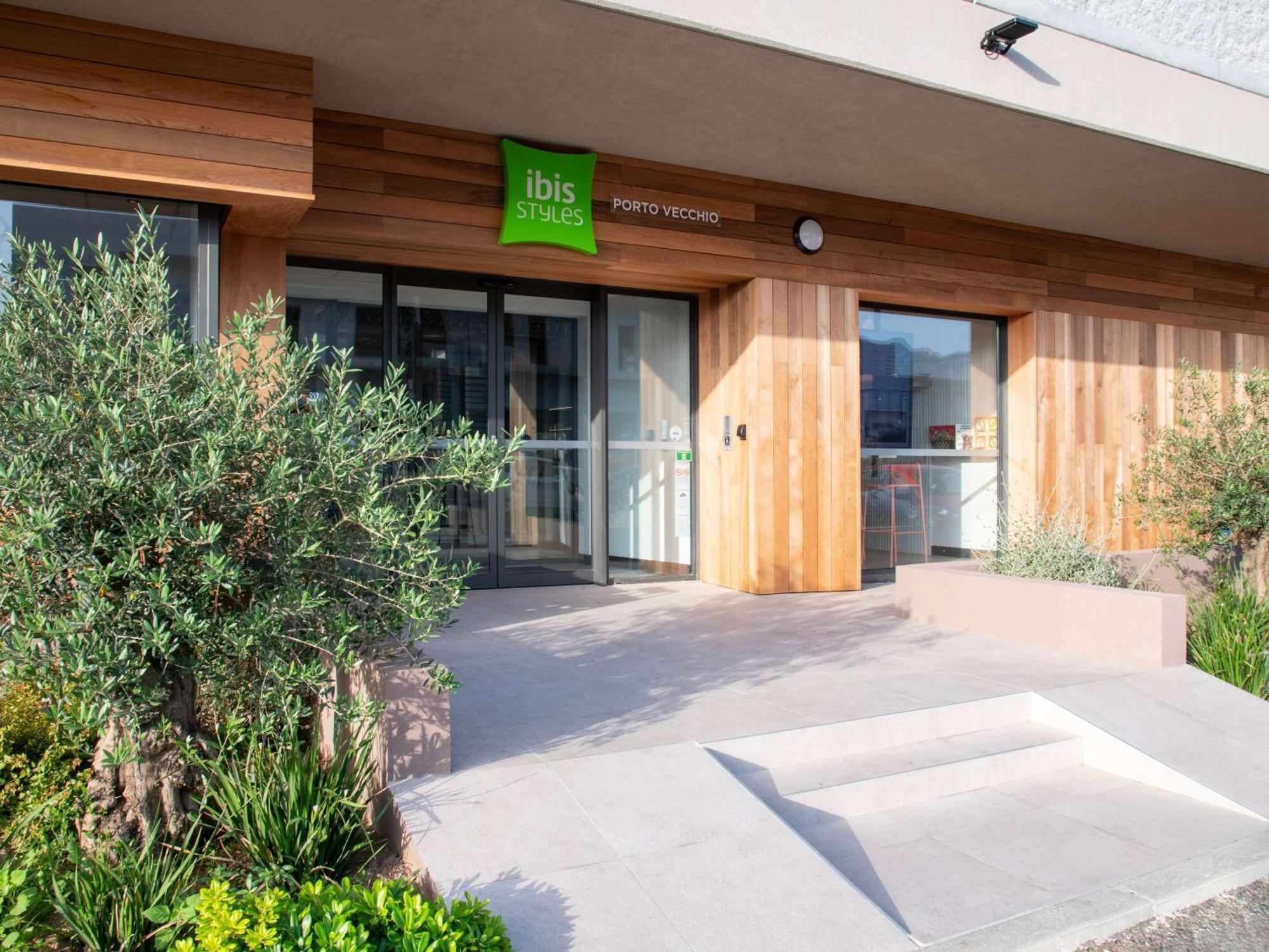 Отель Ibis Styles Porto Vecchio Экстерьер фото