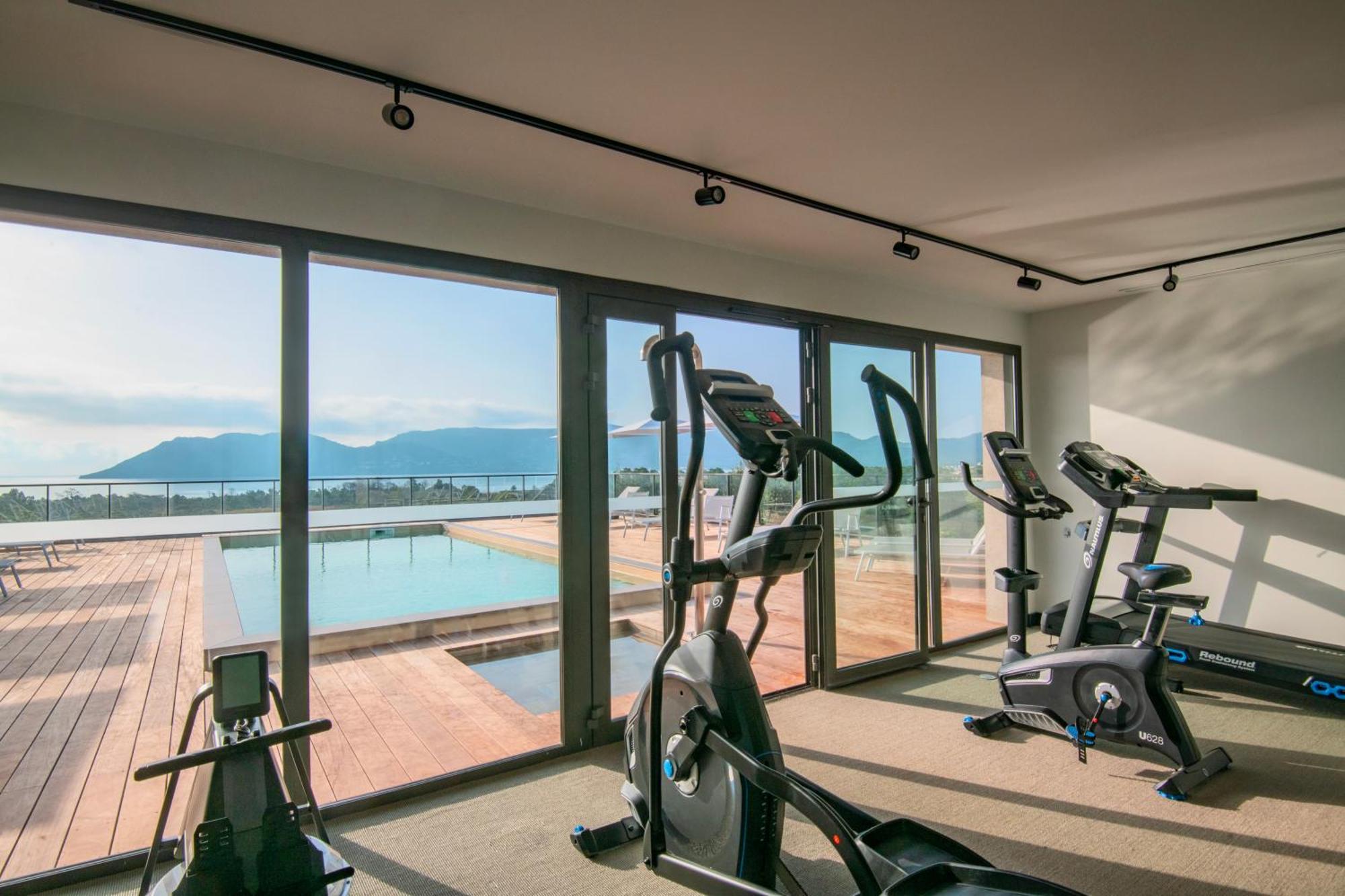 Отель Ibis Styles Porto Vecchio Экстерьер фото