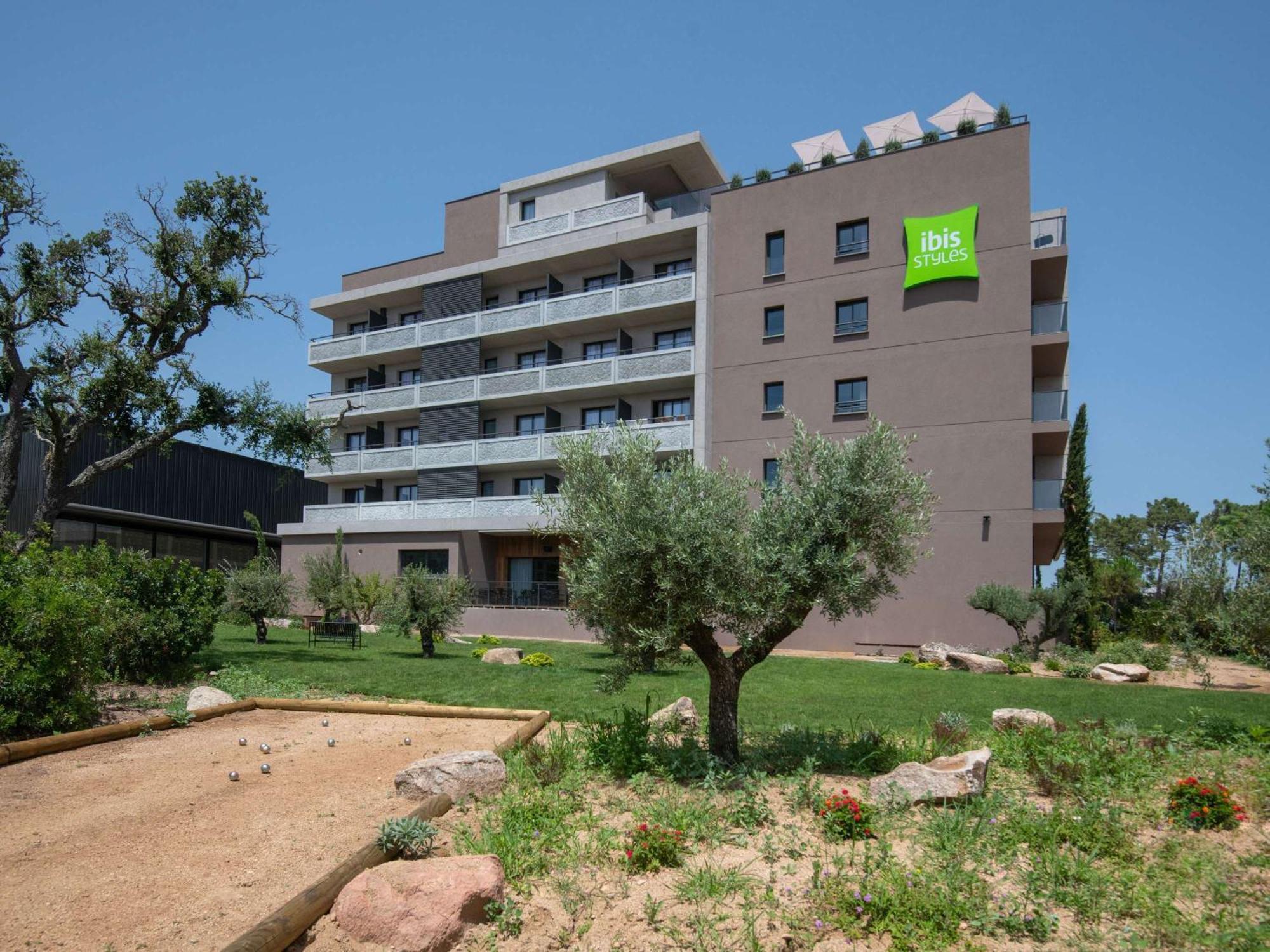 Отель Ibis Styles Porto Vecchio Экстерьер фото