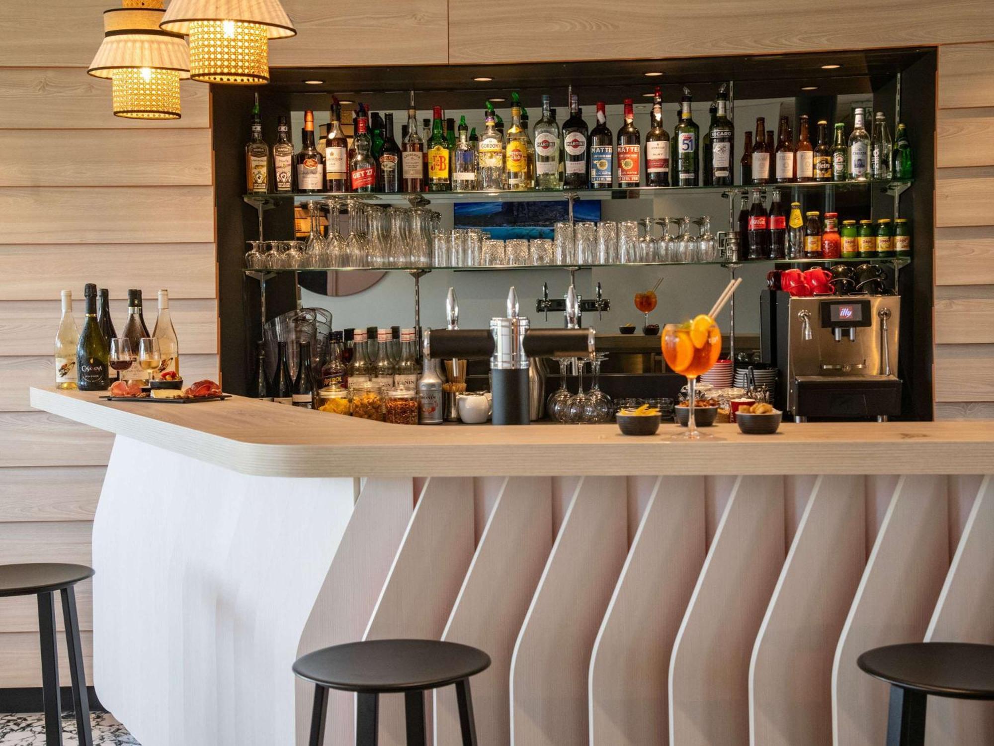 Отель Ibis Styles Porto Vecchio Экстерьер фото